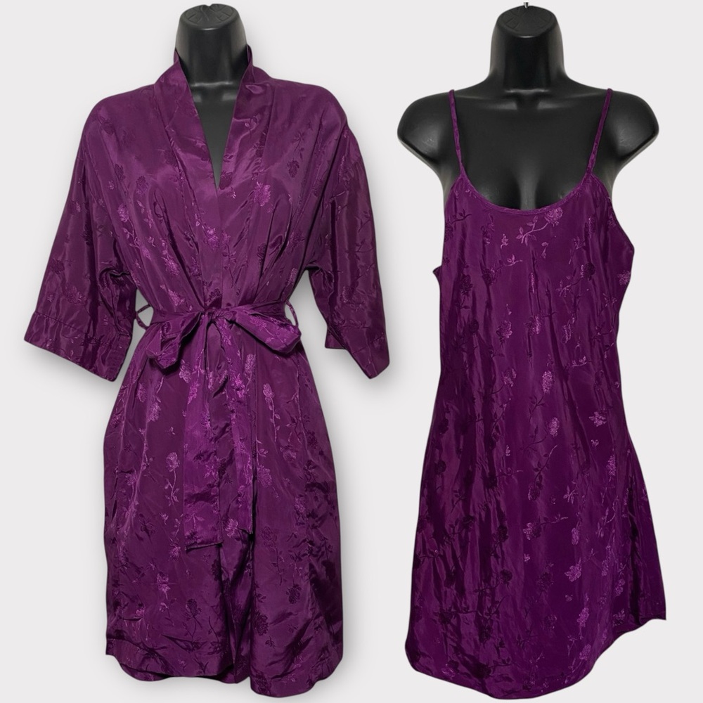 VTG Gabrielle Intimates Purple Floral Embossed Night Dress & Robe Set Size Small